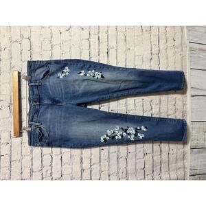 Gap Girlfriend Embroidered Blue Jeans 33x26‎